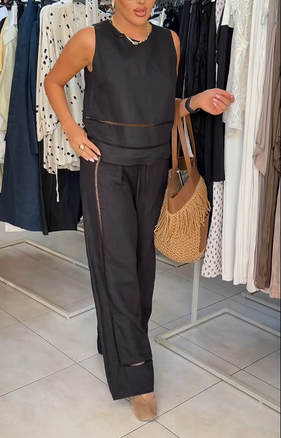 Casual Two-piece Set Featuring A Sleeveless Linen-cotton Blend Top And Trousers With Cut-out Webbing Details.