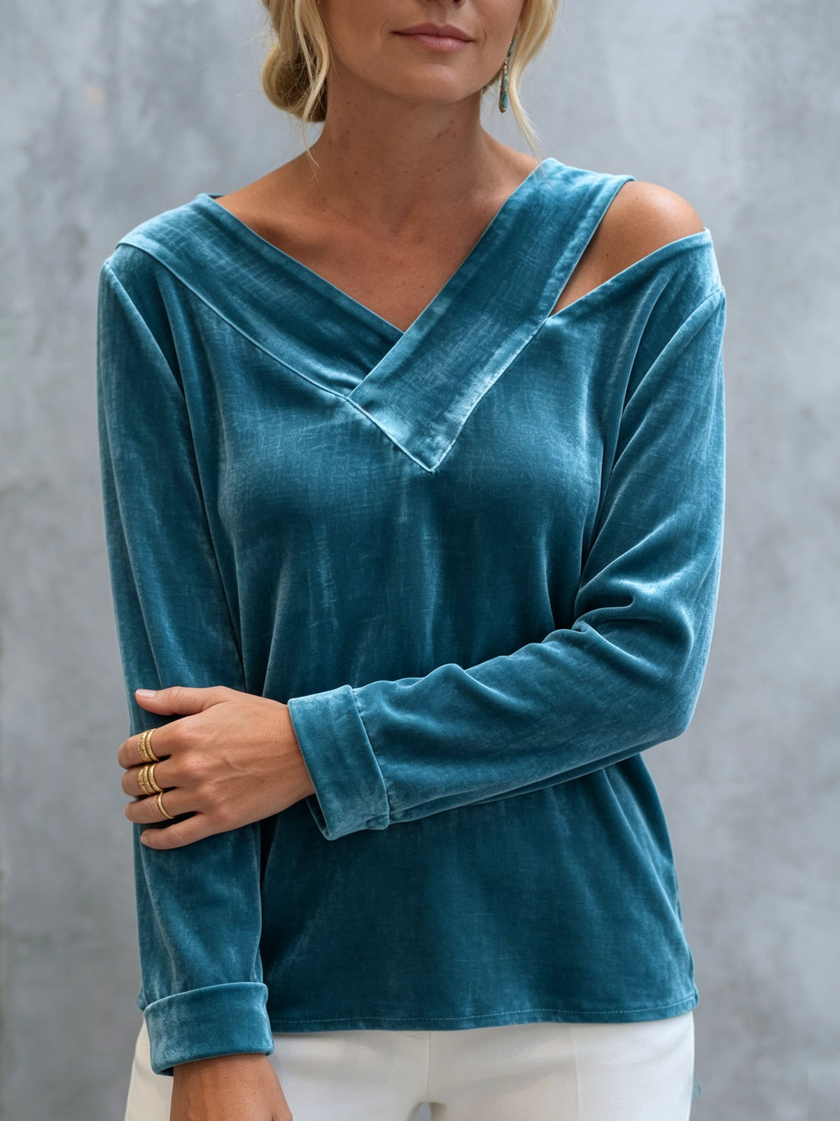 Elegant Off-shoulder Velvet Shirt