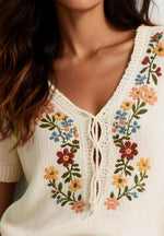 Elegant Floral V-collar Embroidery Short Sleeve Art Casual Knitted Shirt