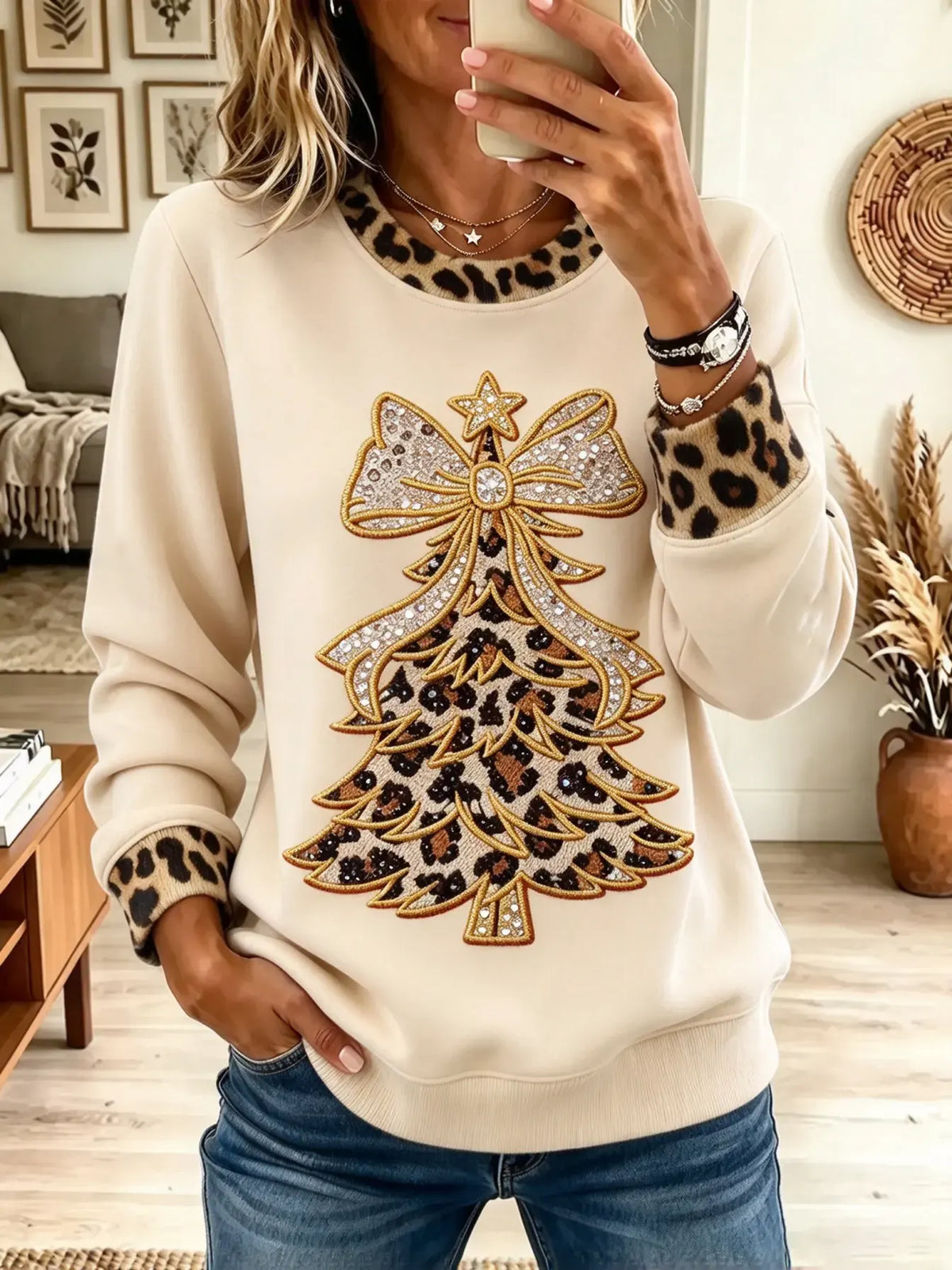 Women's Leopard Christmas Tree Bow Graphic Sweatshirt